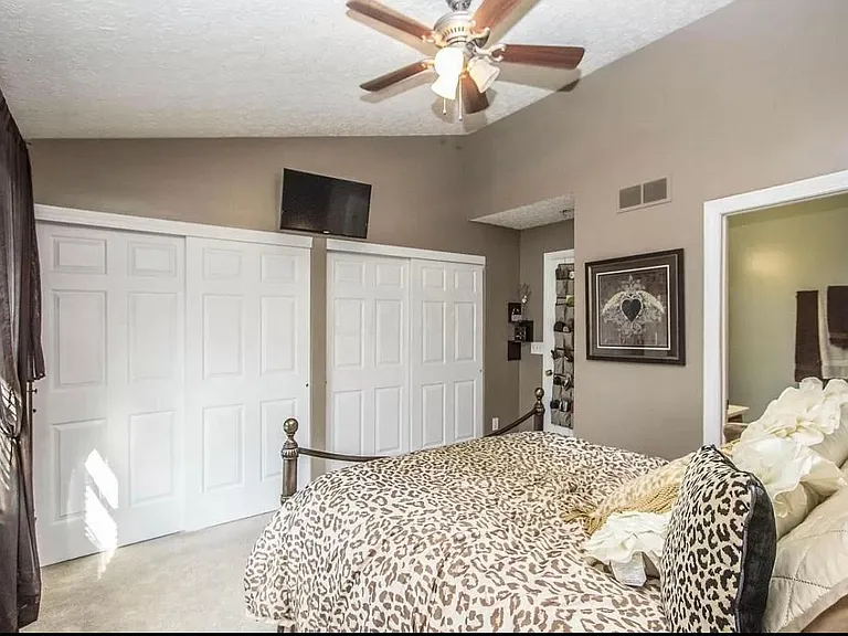 8197 Charlotte Way Ave — Photo 3
