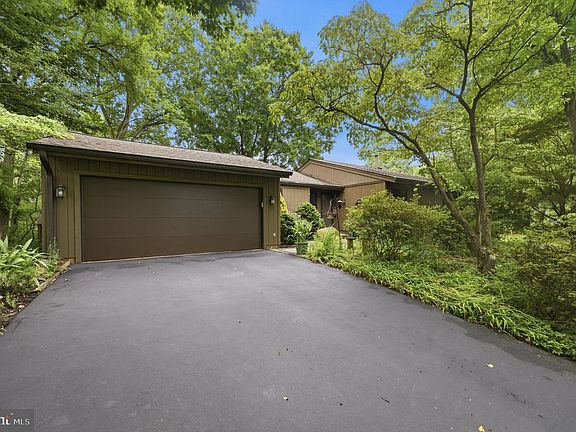 2nd image of 11501 Brandy Hall Ln