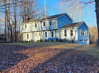 1 Old Hayrake Rd, Danbury, CT 06811