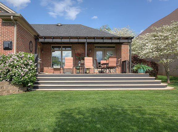 4th image of 6673 Waterford Pl