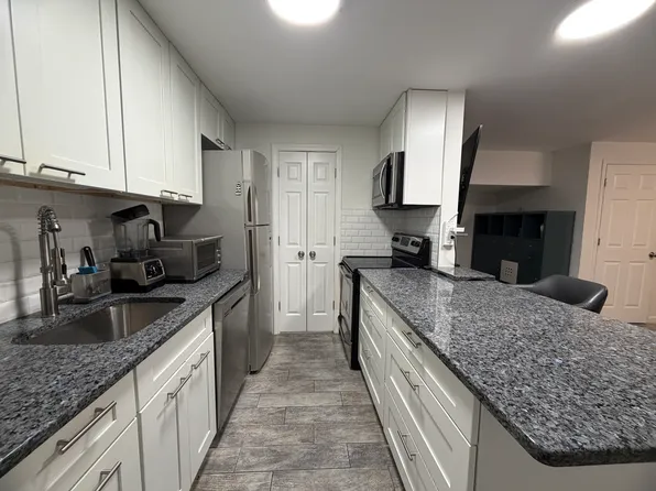 89 Webster Avenue image 13 of 20