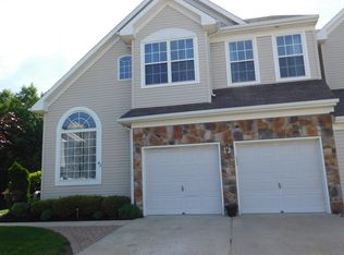 42 Saint Andrews Ct, Mount Holly, NJ 08060