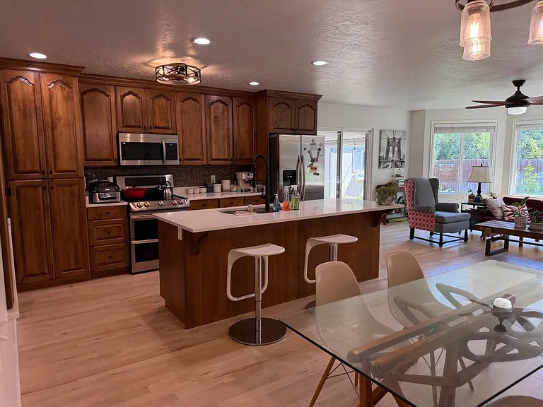 7097 S 230 E — Photo 10