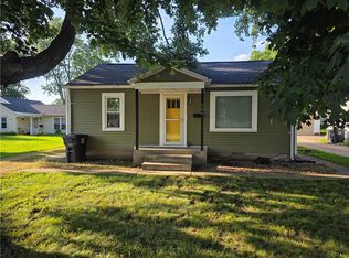 906 W Franklin Ave, Effingham, IL 62401
