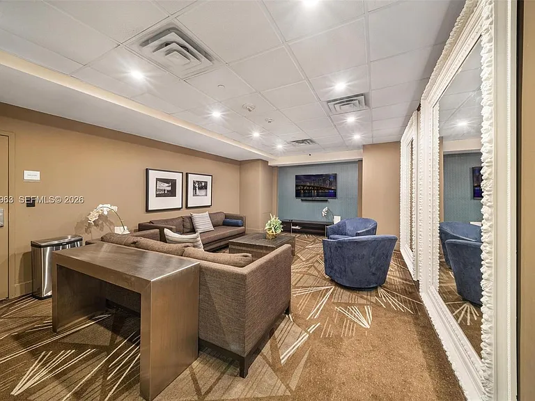5701 Collins Ave #1415 — Photo 30