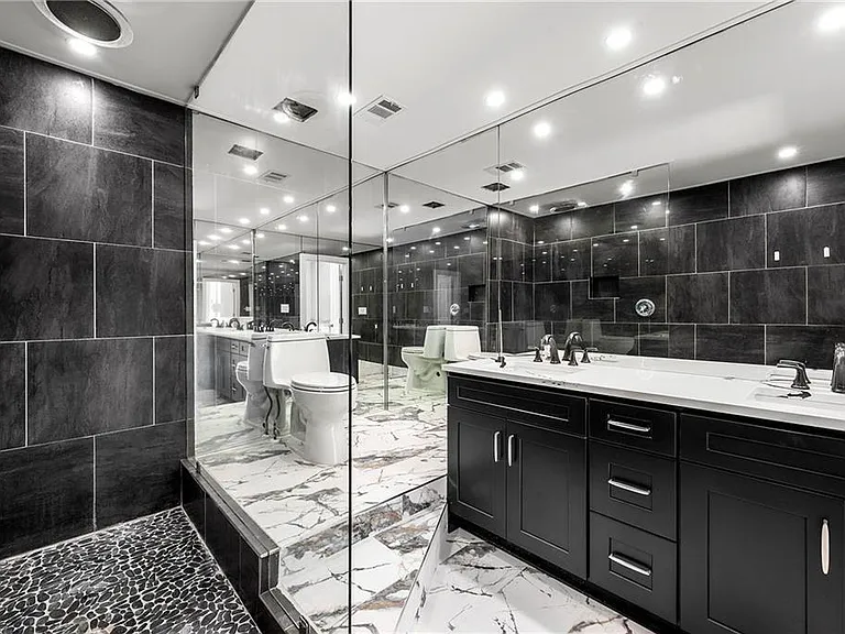 1009 Riverbend Club Dr SE — Photo 17
