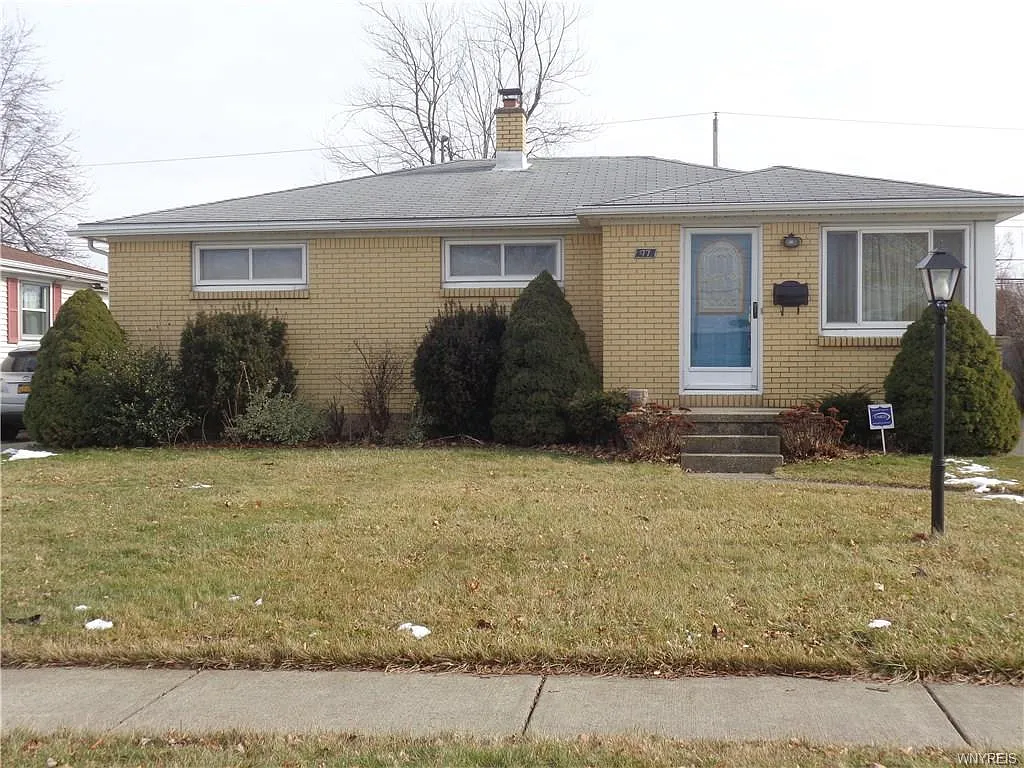 77 Delta Rd photo 1