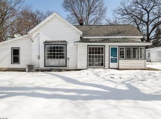 1747 Walker Ave NW, Grand Rapids, MI 49504