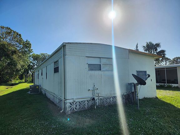 4th image of 373 11th St