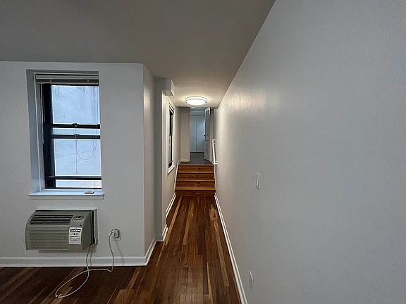 3rd image of 131 E 17th St APT 4