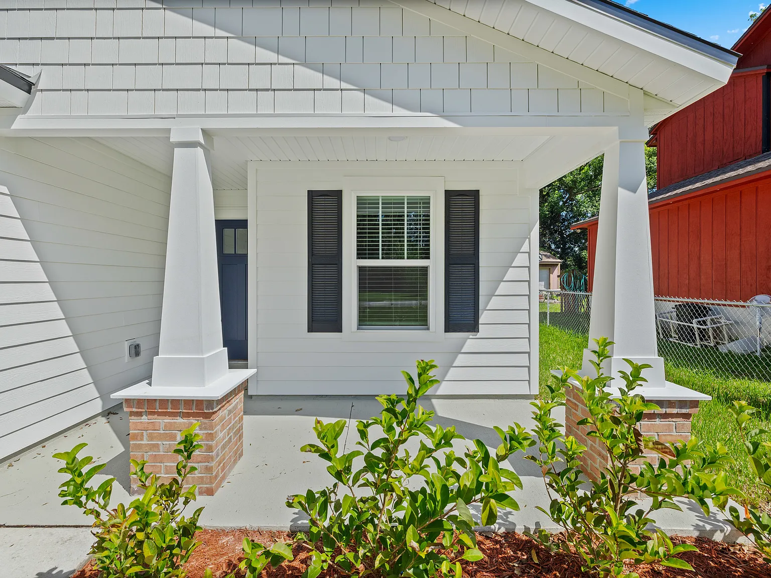 4 bed, 1456 sqft, $2,200 — Photo 2