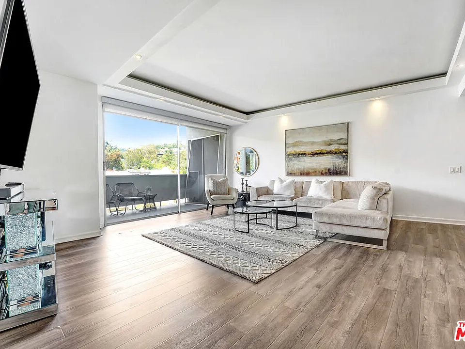 7250 Franklin Ave #503