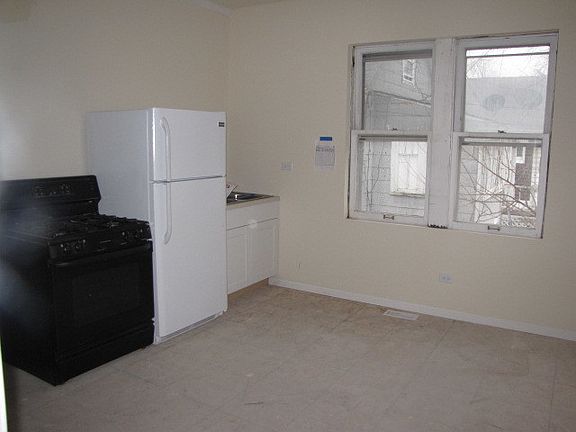 5th image of 1334 S Harvey Ave
