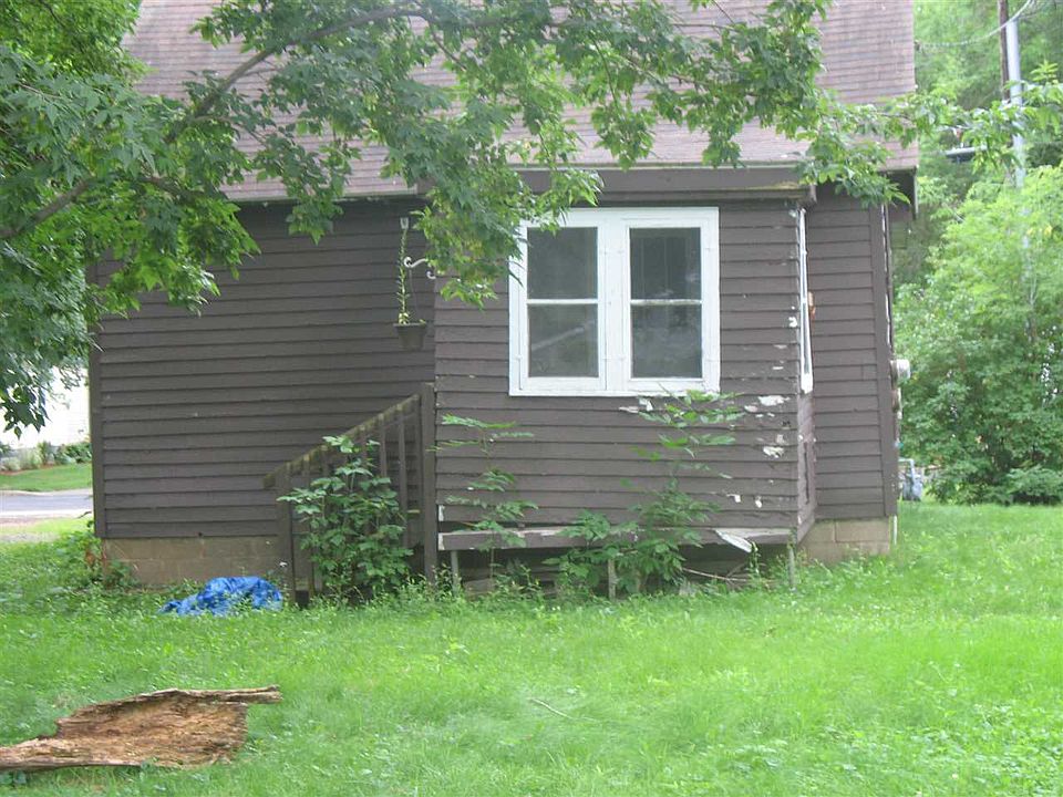 2nd image of 236 Joyce St