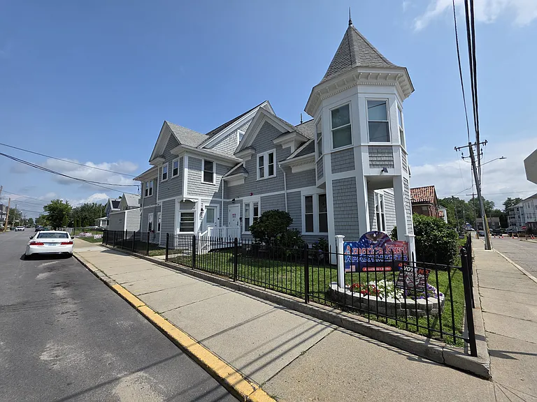 415 Olo St 1stflr 1b/1b Renovated Churchparish! Petsok Laundry! Prkg! — Photo 8