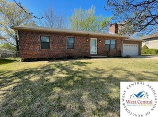 1704 Strawberry Ln, Clinton, MO 64735