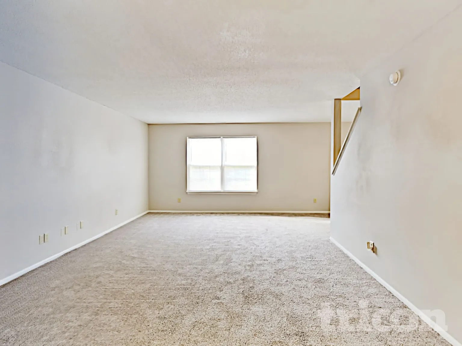 5970 Draycott Drive Indianapolis IN — Photo 3