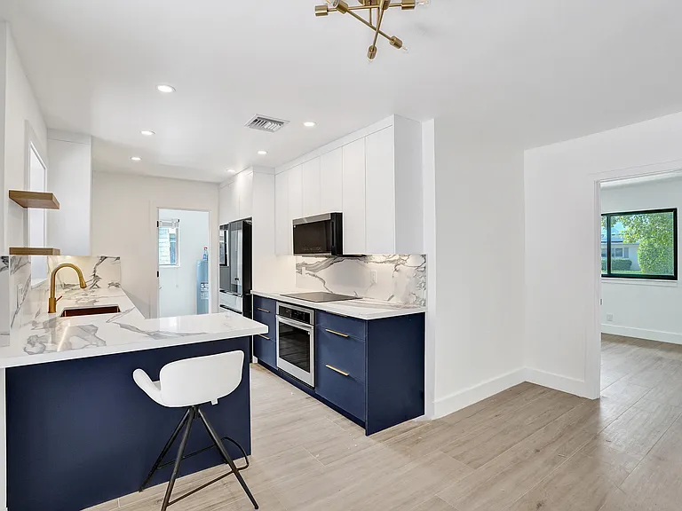 1250 SW 4th St — Photo 18