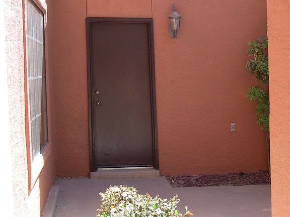 3rd image of 541 Willow Glen Dr