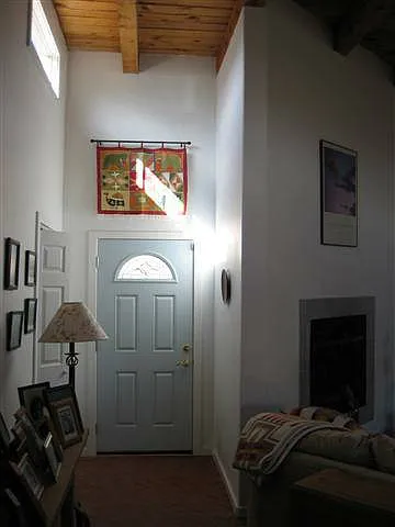 2 bed, 1100 sqft, $2,700 — Photo 2