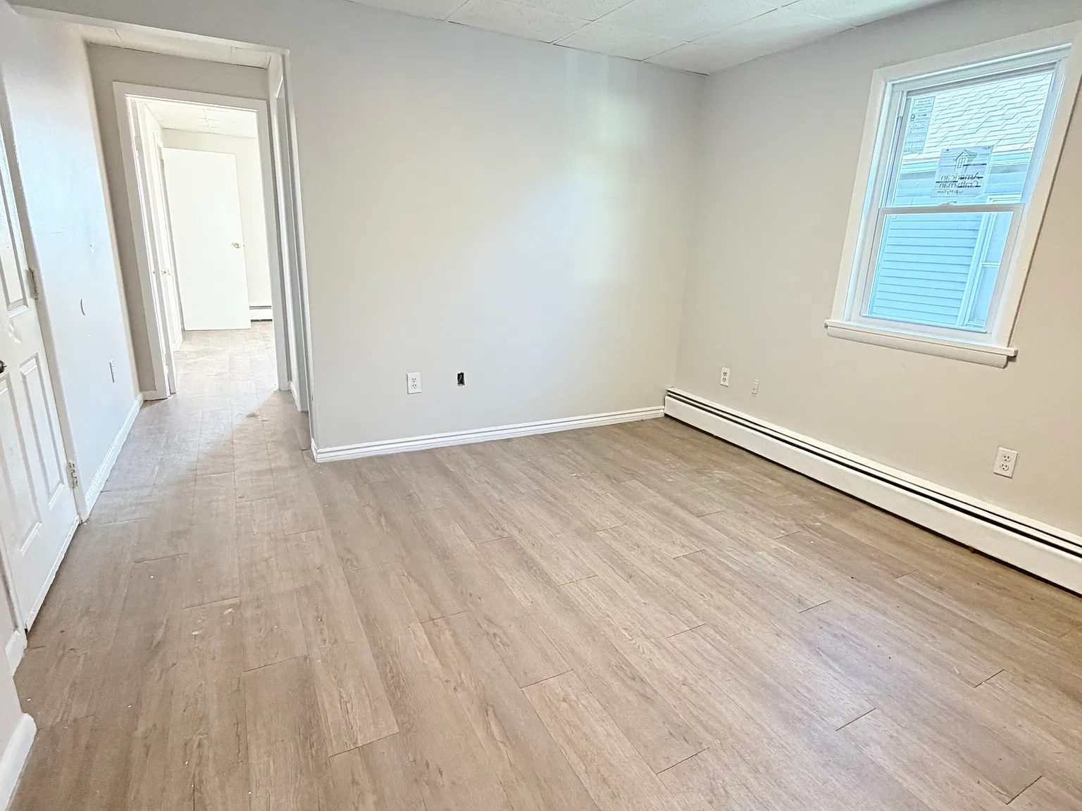 1 bed, $900 — Photo 3