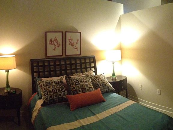 5th image of 408 W 8th St APT 804