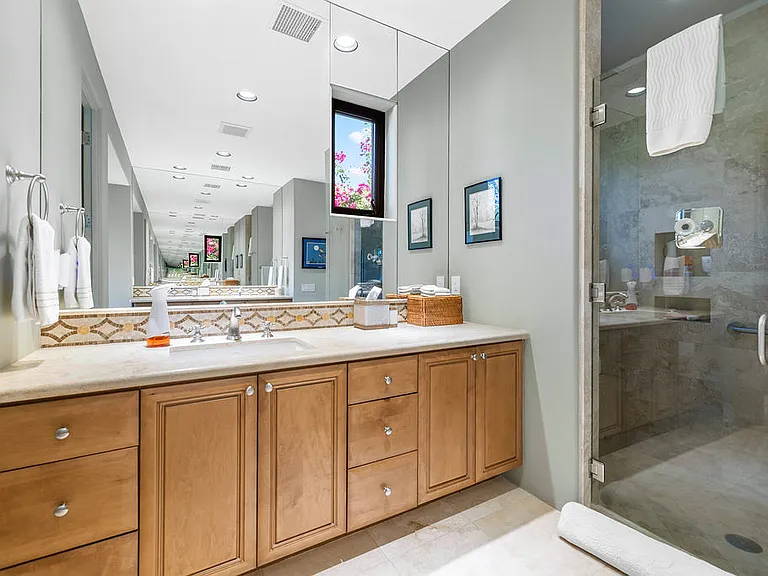 45699 W Via Villaggio — Photo 31