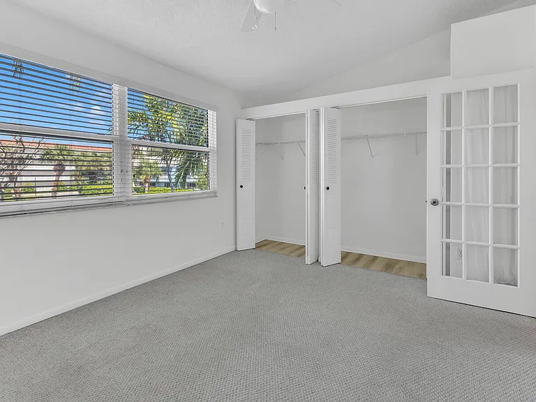 1006 Jeffery St — Photo 15