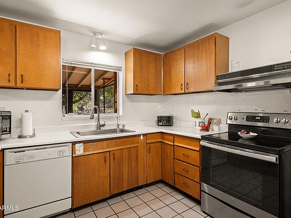 5th image of 3520 E Yuma Drive