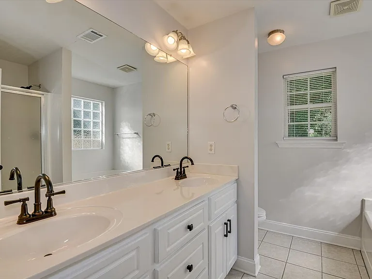2928 Aylesbury Dr — Photo 22