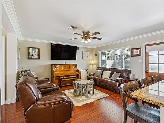 5th image of 1533 Avenue D