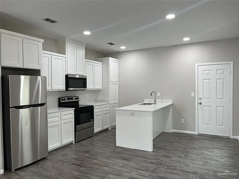 1205 W Sucre Dr #5 — Photo 7