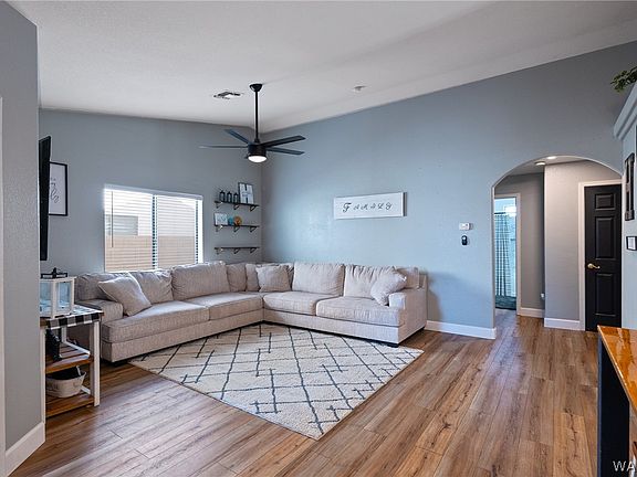 5th image of 1875 E Fairway Drive