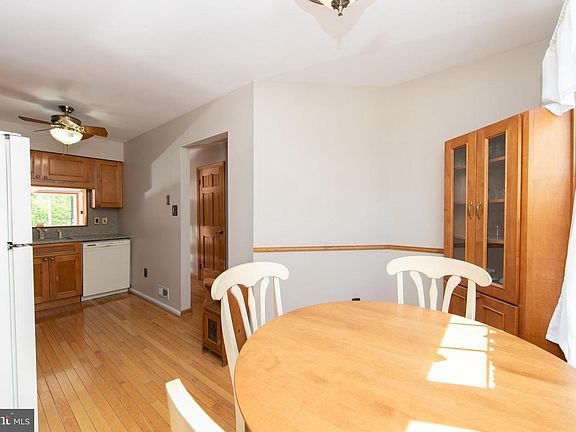 5th image of 111 E Beechwood Ave APT 5