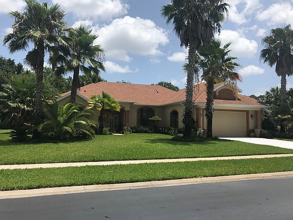 2nd image of 17 Lakeside Pl W