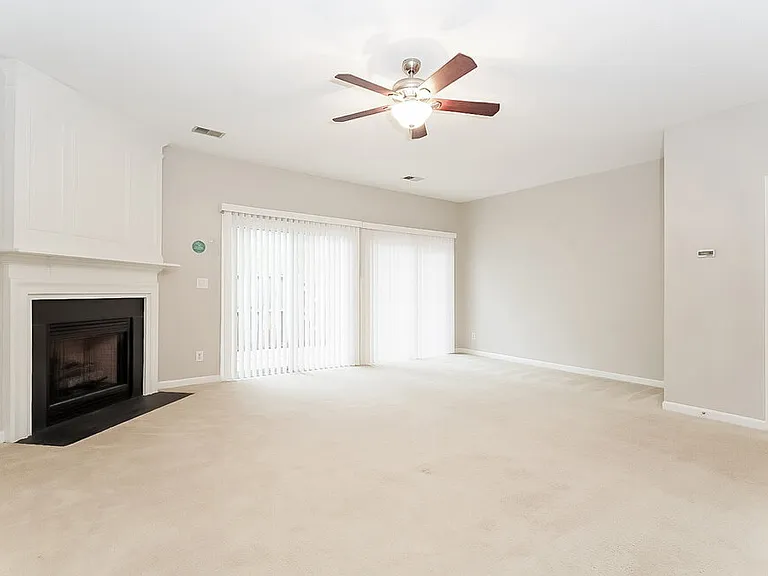 3973 Katherine Way — Photo 4