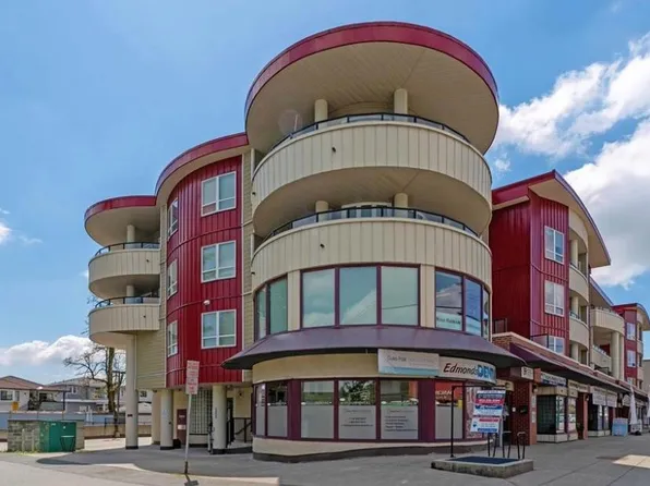 7738 Edmonds St #305, Burnaby, BC V3N 1B8