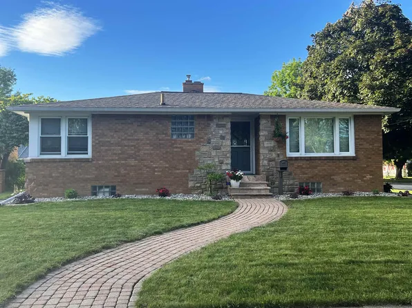 1809 Fremont Ave, Bay City, MI 48708