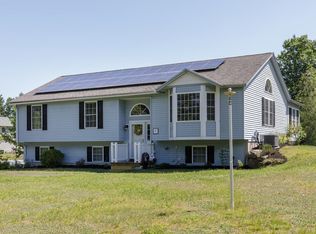4 Lancer Ln, Danville, NH 03819