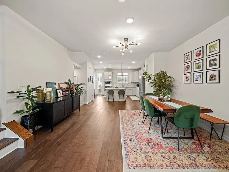 12 Plaza Rd #46 — Photo 11