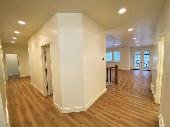5th image of 10442 N Avondale Dr