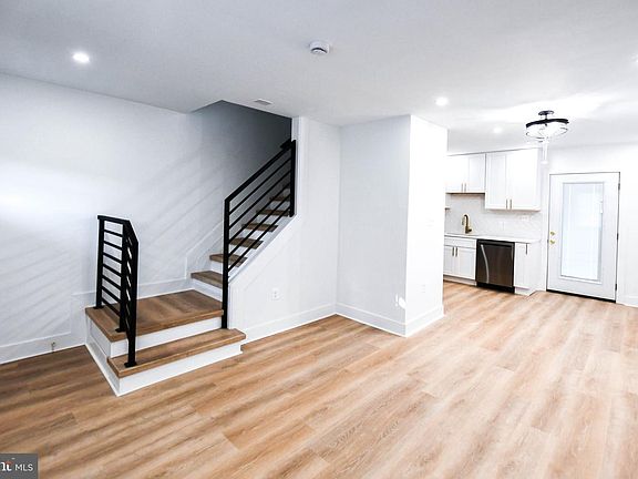 4th image of 226 34th St NE