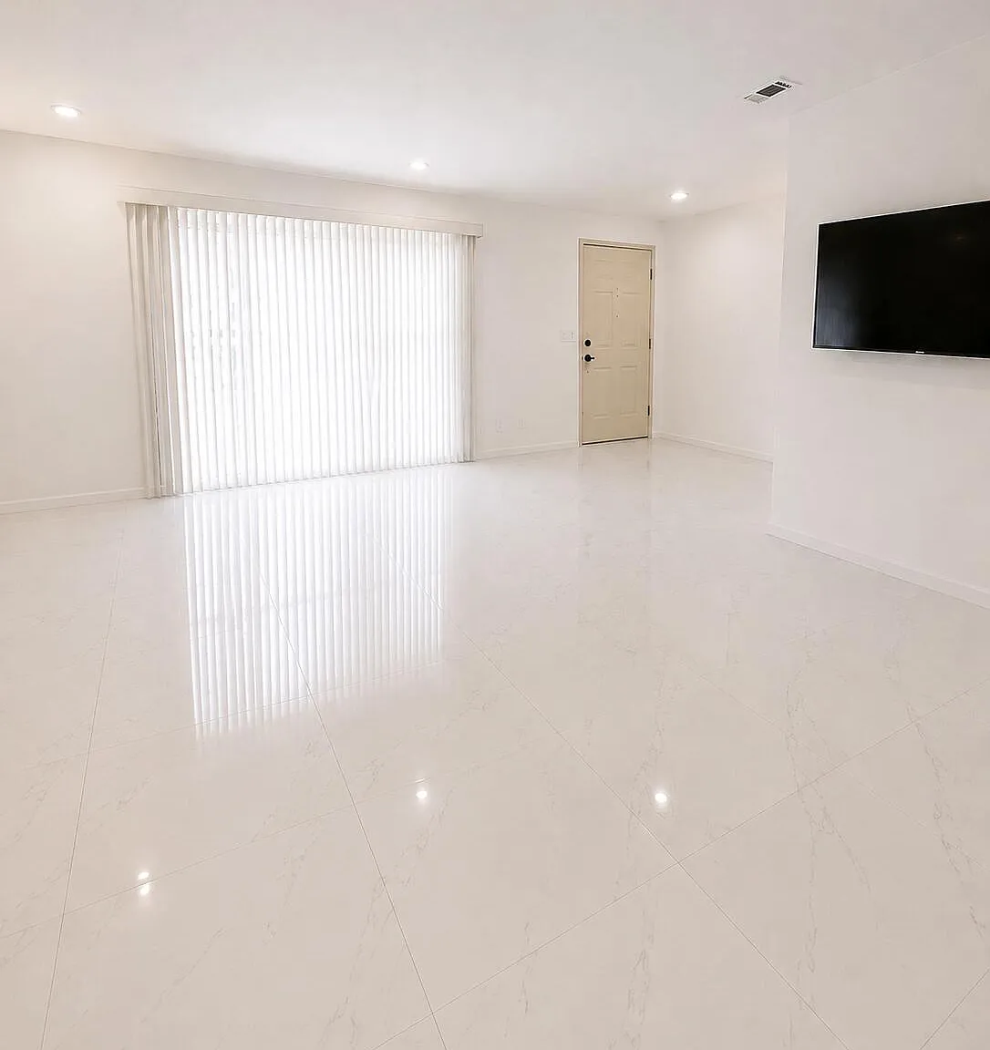 3 bed, 2.0 bath, 1741 sqft, $3,500 — Photo 3