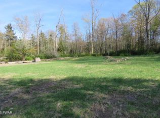 225 Route 390, Tafton, PA 18464