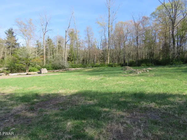 225 Route 390, Tafton, PA 18464