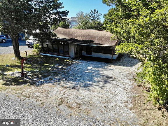 3rd image of 106 N Carolina Ave