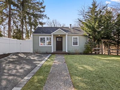 4 Kathryn Street, East Patchogue, NY, 11772