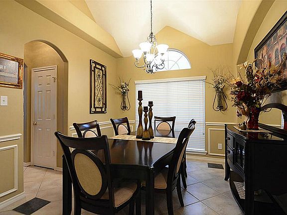 3rd image of 16611 Shorewood Lakes Dr