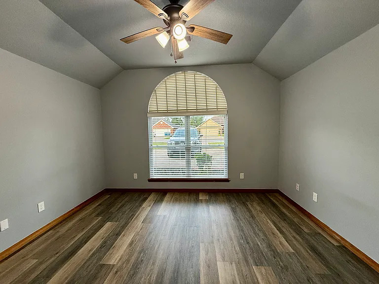 510 College Pl — Photo 31