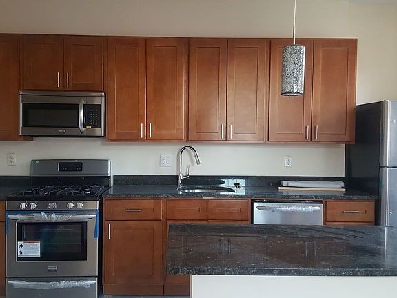 2nd image of 488 Jefferson Ave #4B